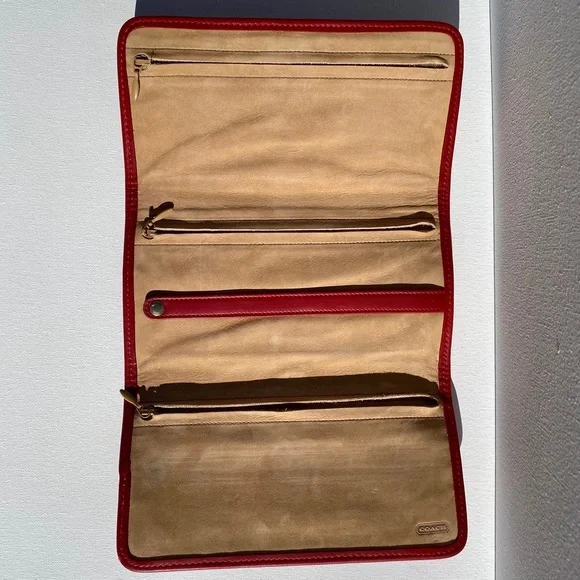 Coach vintage red jewelry holder - Picture 6 of 7